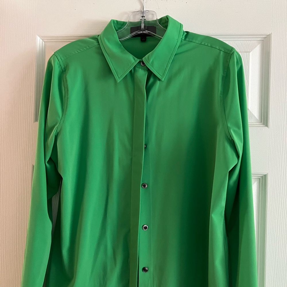 Avery Green Women's Blouse